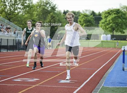 Thumbnail 2 in (IHSAA Track & Field Sectionals) photogallery.