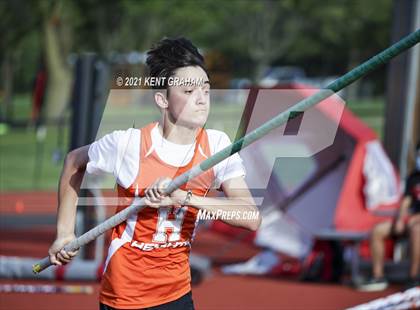 Thumbnail 1 in (IHSAA Track & Field Sectionals) photogallery.