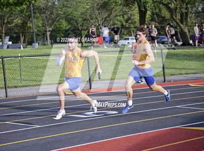 Thumbnail 1 in (IHSAA Track & Field Sectionals) photogallery.