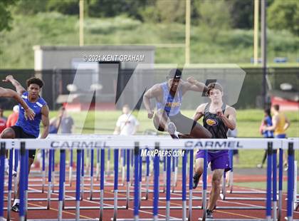 Thumbnail 3 in (IHSAA Track & Field Sectionals) photogallery.