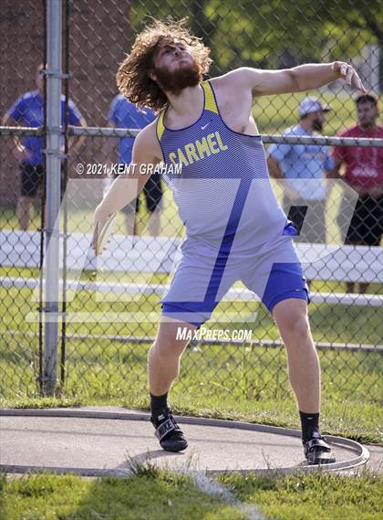 Thumbnail 2 in (IHSAA Track & Field Sectionals) photogallery.