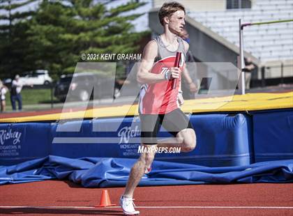 Thumbnail 1 in (IHSAA Track & Field Sectionals) photogallery.
