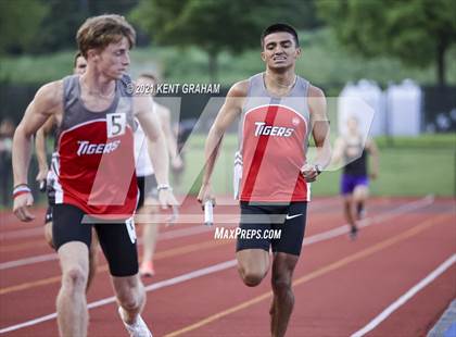 Thumbnail 1 in (IHSAA Track & Field Sectionals) photogallery.