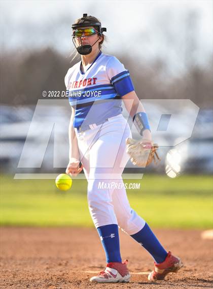 Thumbnail 2 in Penfield vs. Fairport photogallery.