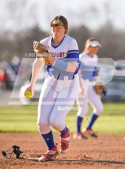 Thumbnail 2 in Penfield vs. Fairport photogallery.