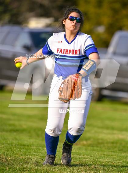 Thumbnail 1 in Penfield vs. Fairport photogallery.