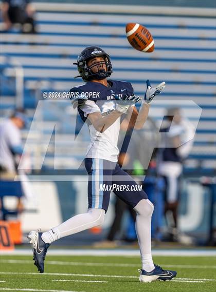 Thumbnail 3 in Carrollwood Day @ Berkeley Prep photogallery.