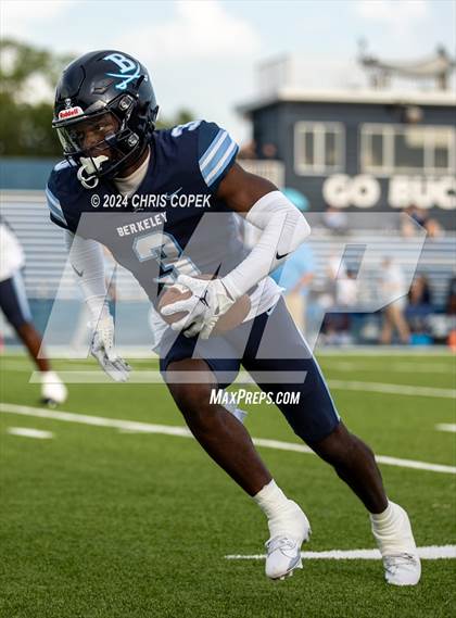 Thumbnail 3 in Carrollwood Day @ Berkeley Prep photogallery.