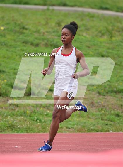 Thumbnail 3 in Dave Bethany Relays (400M) photogallery.