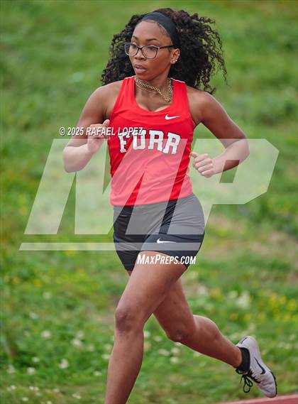 Thumbnail 2 in Dave Bethany Relays (400M) photogallery.