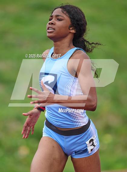 Thumbnail 1 in Dave Bethany Relays (400M) photogallery.