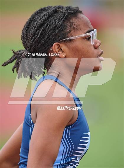 Thumbnail 2 in Dave Bethany Relays (400M) photogallery.