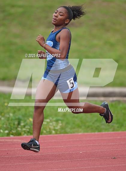 Thumbnail 3 in Dave Bethany Relays (400M) photogallery.