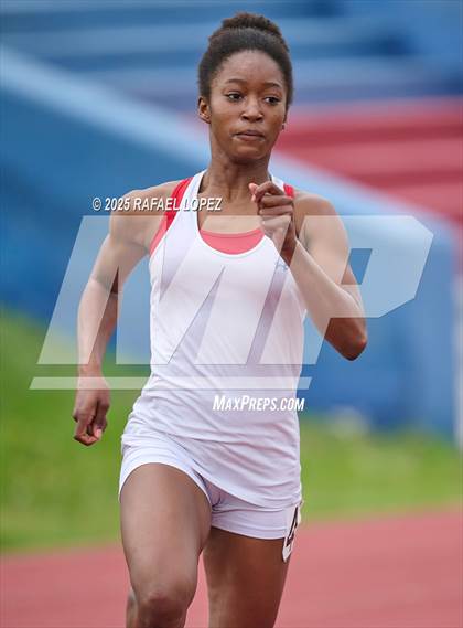Thumbnail 2 in Dave Bethany Relays (400M) photogallery.