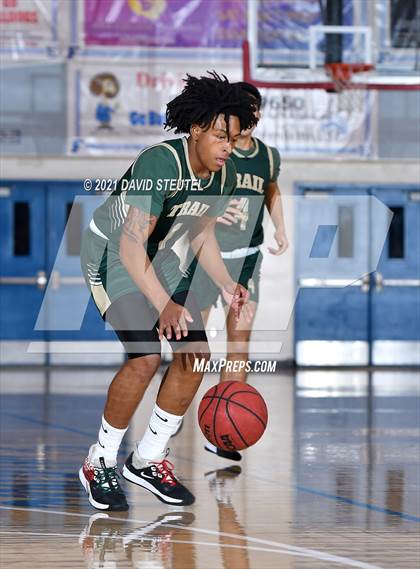Thumbnail 2 in Monterey Trail vs. Ponderosa (Stan Harms Classic) photogallery.