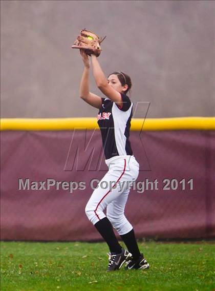 Thumbnail 2 in Angleton vs Van Vleck (First Capitol Classic) photogallery.