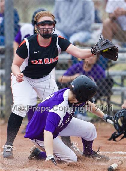 Thumbnail 2 in Angleton vs Van Vleck (First Capitol Classic) photogallery.