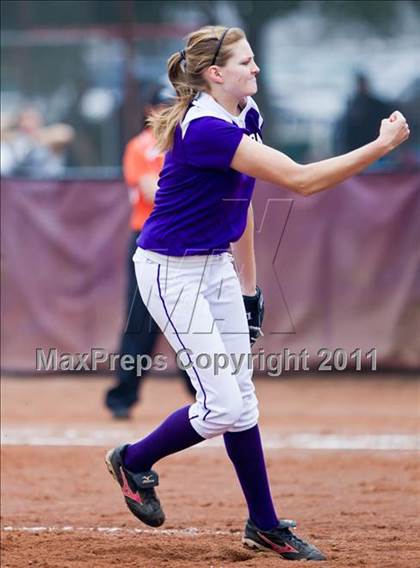 Thumbnail 2 in Angleton vs Van Vleck (First Capitol Classic) photogallery.
