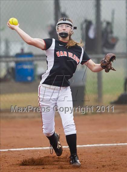 Thumbnail 1 in Angleton vs Van Vleck (First Capitol Classic) photogallery.