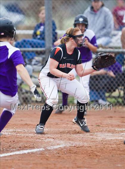 Thumbnail 1 in Angleton vs Van Vleck (First Capitol Classic) photogallery.