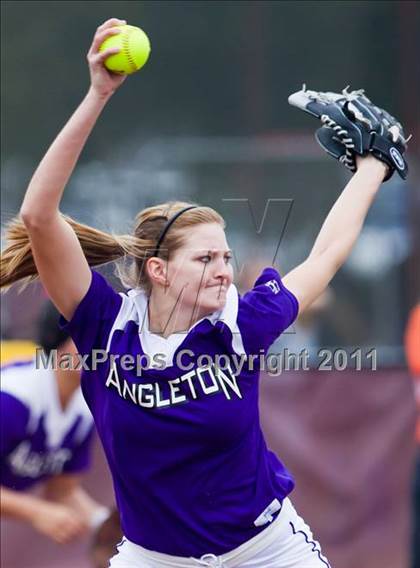 Thumbnail 3 in Angleton vs Van Vleck (First Capitol Classic) photogallery.