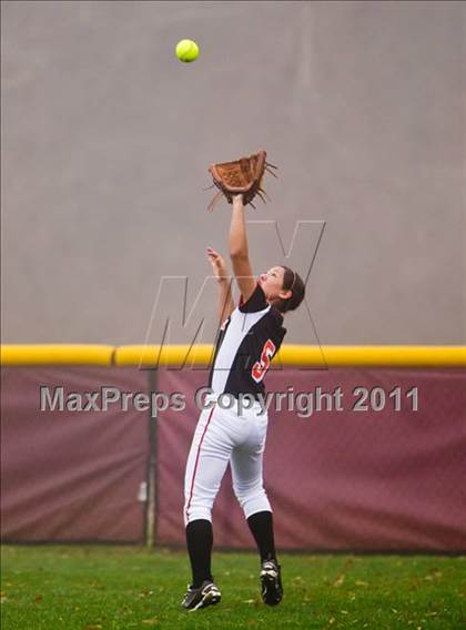 Thumbnail 3 in Angleton vs Van Vleck (First Capitol Classic) photogallery.