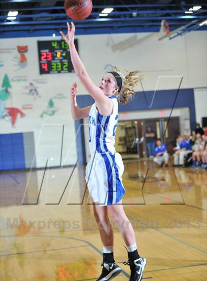 Thumbnail 3 in Clayton vs. Cameron photogallery.