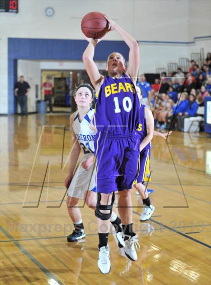 Thumbnail 3 in Clayton vs. Cameron photogallery.