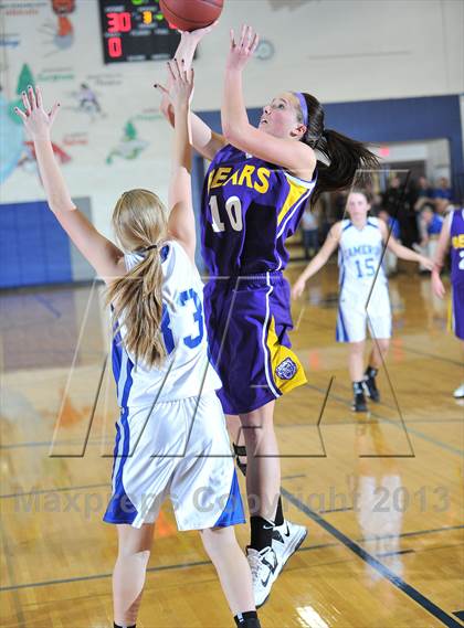 Thumbnail 2 in Clayton vs. Cameron photogallery.