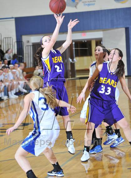Thumbnail 1 in Clayton vs. Cameron photogallery.