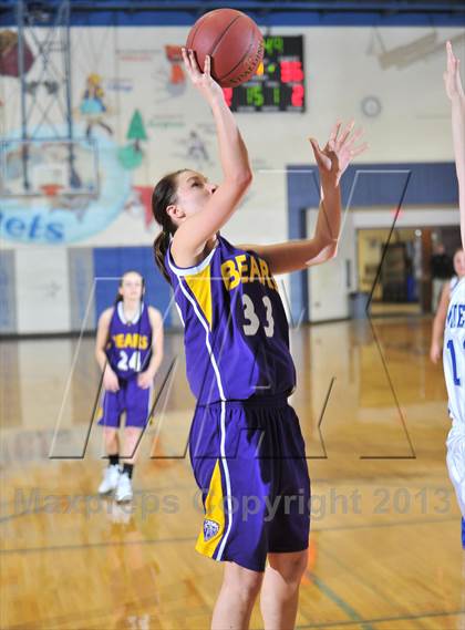 Thumbnail 3 in Clayton vs. Cameron photogallery.