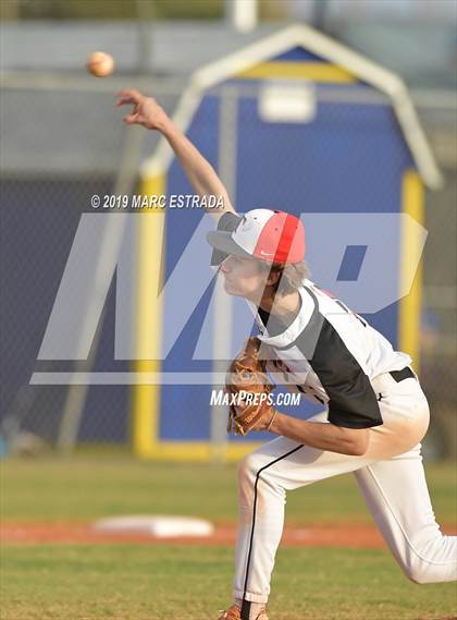 Thumbnail 2 in Tampa Prep vs Tarpon photogallery.