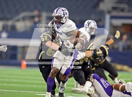 Thumbnail 1 in Canadian vs. Newton (UIL 3A Division 2 Championship) photogallery.