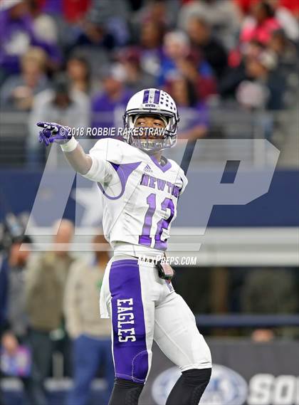 Thumbnail 3 in Canadian vs. Newton (UIL 3A Division 2 Championship) photogallery.