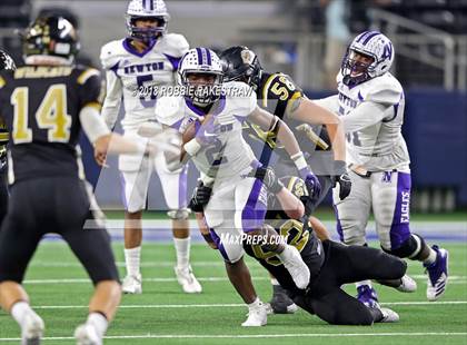 Thumbnail 1 in Canadian vs. Newton (UIL 3A Division 2 Championship) photogallery.