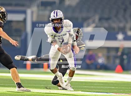 Thumbnail 2 in Canadian vs. Newton (UIL 3A Division 2 Championship) photogallery.