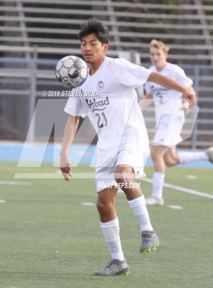 Thumbnail 3 in Carlsbad vs. Montgomery (Grossmont Holiday Tournament) photogallery.