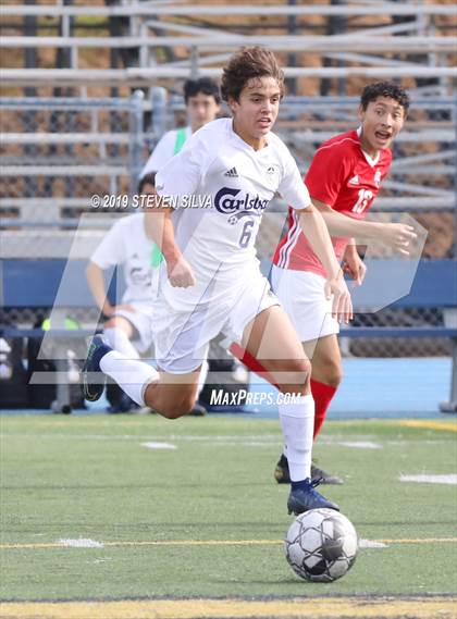 Thumbnail 1 in Carlsbad vs. Montgomery (Grossmont Holiday Tournament) photogallery.