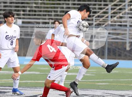Thumbnail 2 in Carlsbad vs. Montgomery (Grossmont Holiday Tournament) photogallery.
