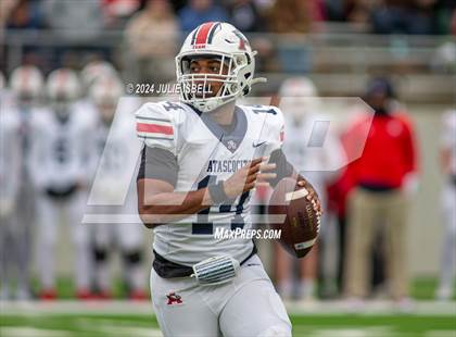 Thumbnail 1 in North Shore vs. Atascocita (UIL 6A D1 Region 3 Football Quarterfinal) photogallery.