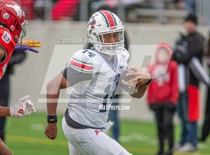 Thumbnail 1 in North Shore vs. Atascocita (UIL 6A D1 Region 3 Football Quarterfinal) photogallery.