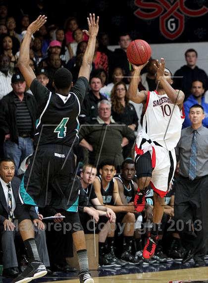 Thumbnail 3 in Salesian vs. Sheldon (CIF NorCal Regional Open Division Semifinal) photogallery.