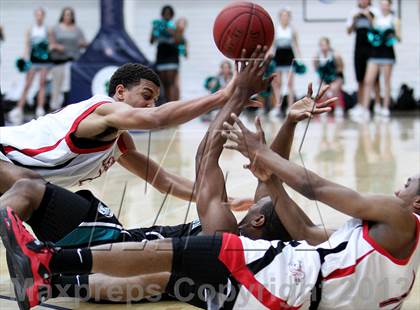 Thumbnail 2 in Salesian vs. Sheldon (CIF NorCal Regional Open Division Semifinal) photogallery.