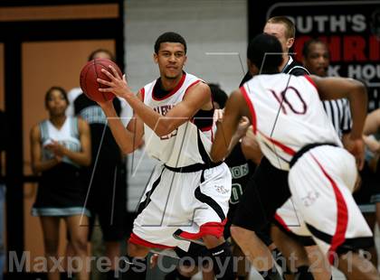 Thumbnail 1 in Salesian vs. Sheldon (CIF NorCal Regional Open Division Semifinal) photogallery.