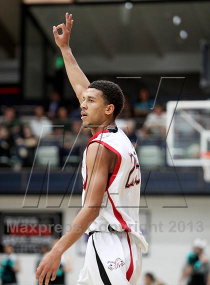 Thumbnail 3 in Salesian vs. Sheldon (CIF NorCal Regional Open Division Semifinal) photogallery.