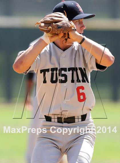 Thumbnail 1 in Tustin @ Orange Lutheran (Game 2) photogallery.