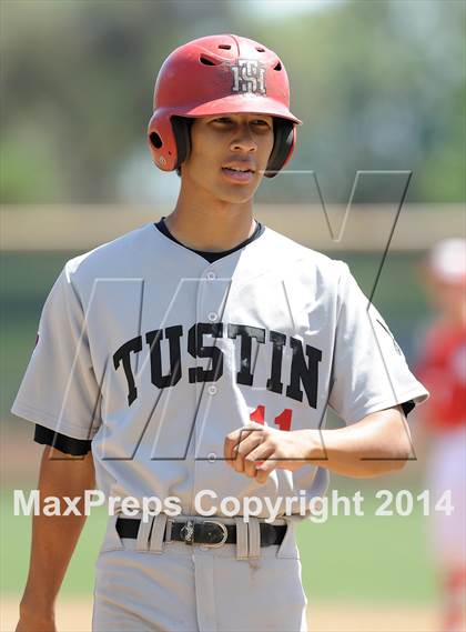 Thumbnail 2 in Tustin @ Orange Lutheran (Game 2) photogallery.