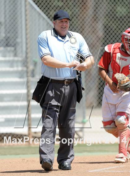 Thumbnail 2 in Tustin @ Orange Lutheran (Game 2) photogallery.