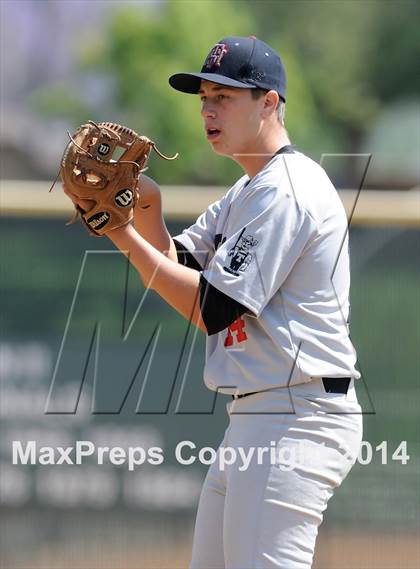 Thumbnail 3 in Tustin @ Orange Lutheran (Game 2) photogallery.