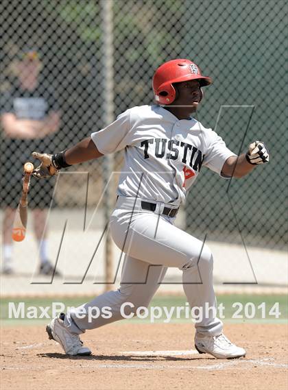 Thumbnail 2 in Tustin @ Orange Lutheran (Game 2) photogallery.